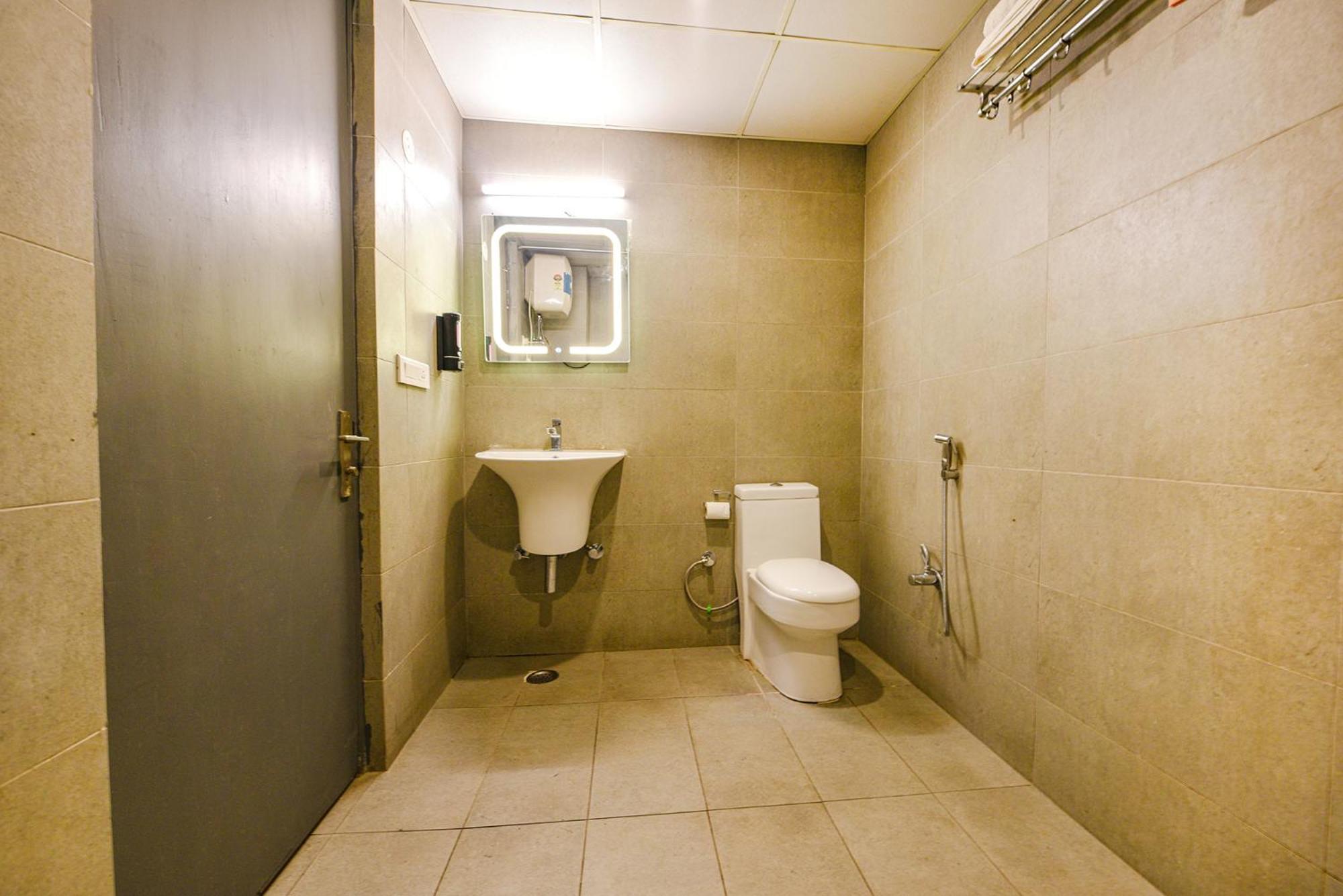 Fabhotel Old Meple Leaf Gurgaon Esterno foto